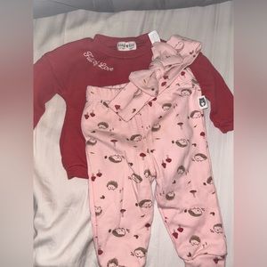 Baby outfit with bow